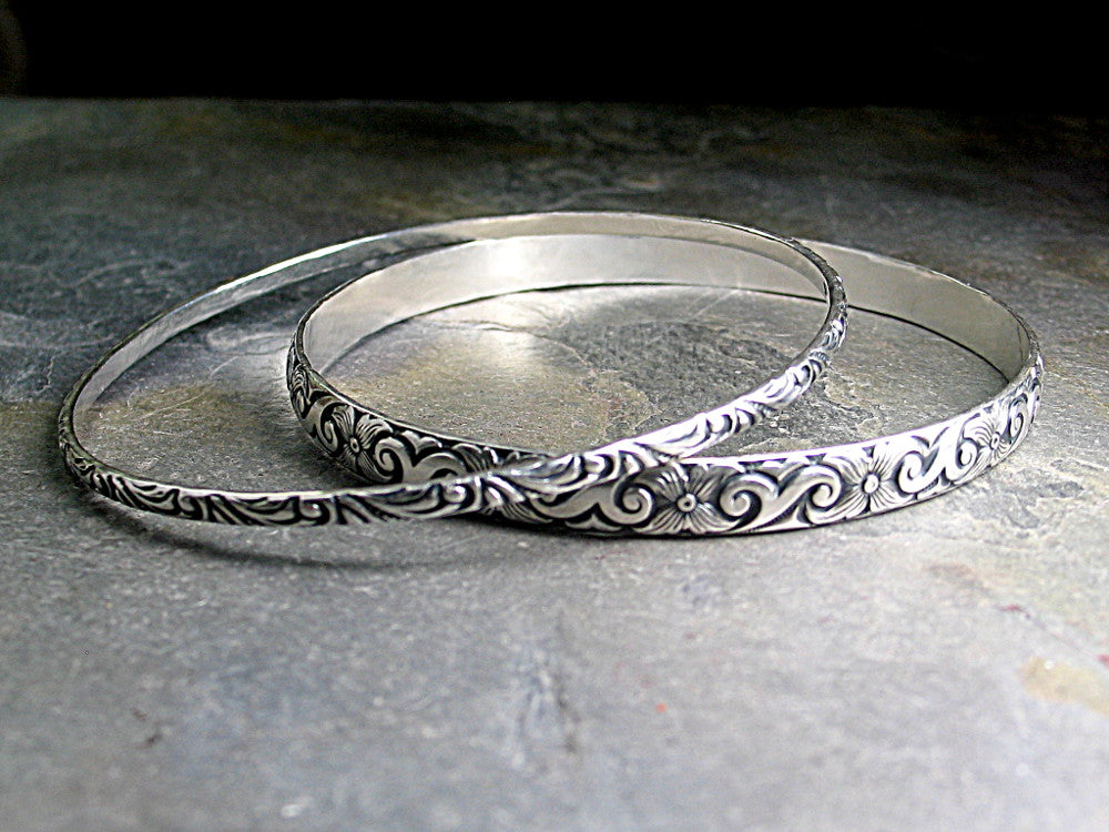 LogoArt Sterling Silver University Of Louisville Small Ctr Wire Bangle